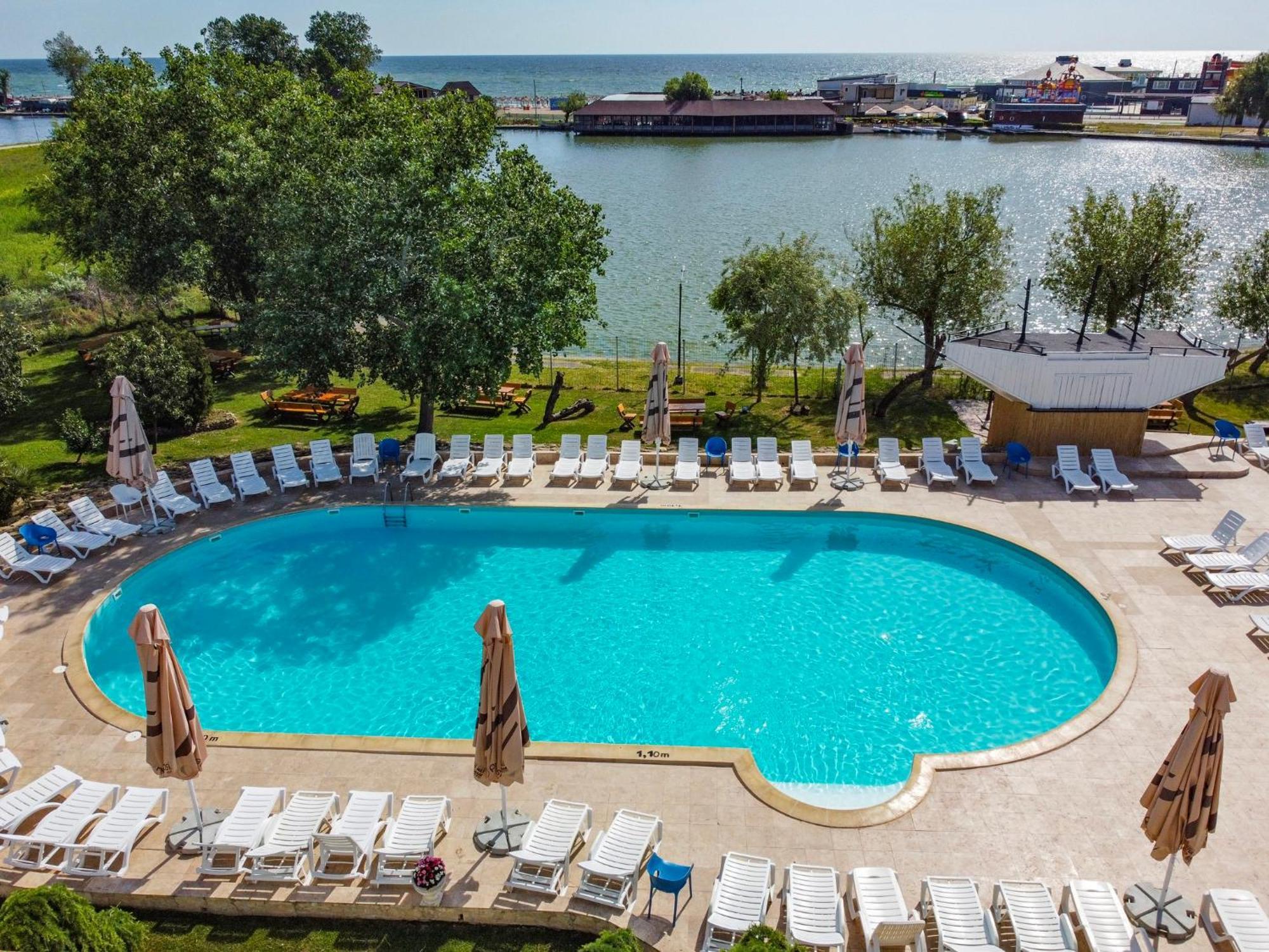 Complex Tismana 3* All Inclusive Jupiter Extérieur photo