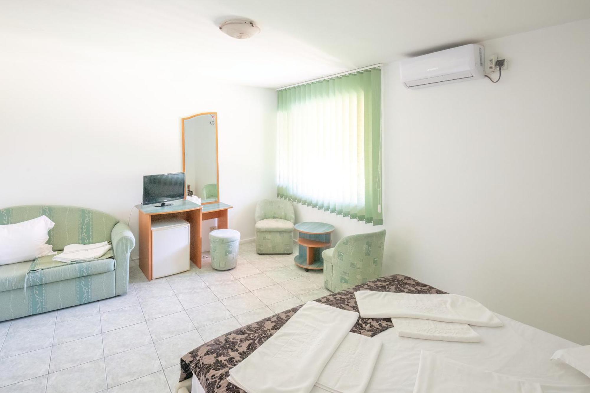 Complex Tismana 3* All Inclusive Jupiter Extérieur photo