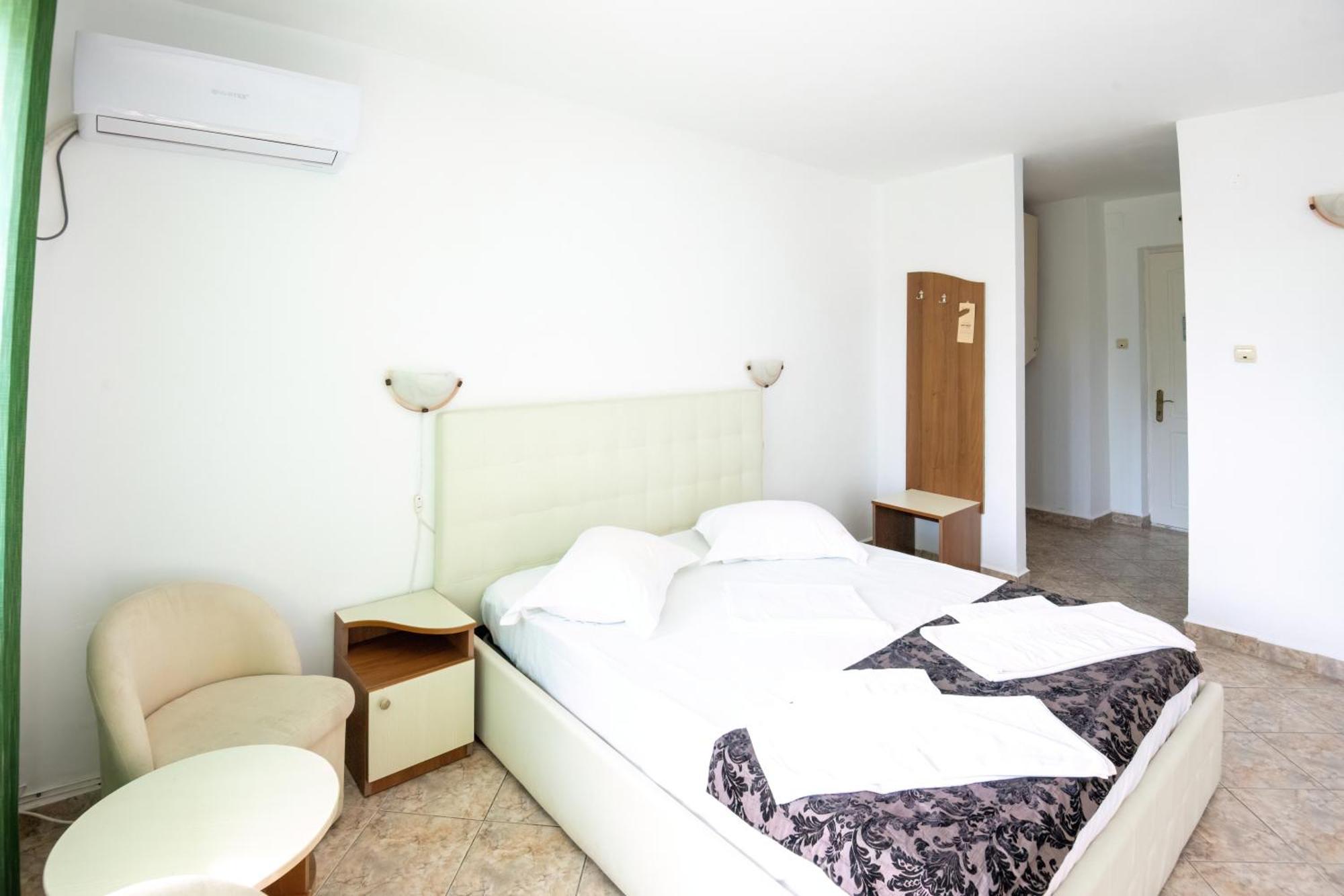 Complex Tismana 3* All Inclusive Jupiter Extérieur photo